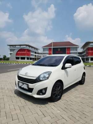 Daihatsu Ayla AT 2021 lokasi di  , tersedia melalui melalui situs Olx