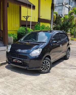 DAIHATSU AYLA HITAM TiPE M 1.0 MANUAL 2016 lokasi di  , tersedia melalui melalui situs Olx