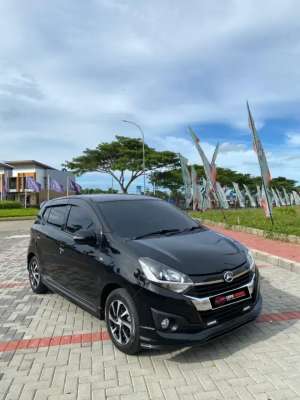 Daihatsu Ayla R Deluxe 1200cc 2018 Automatic lokasi di  , tersedia melalui melalui situs Olx