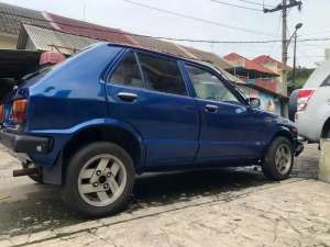 Daihatsu charade 1982 , tersedia melalui melalui situs Olx