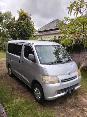 Daihatsu Gran max 2010 Bensin lokasi di  , tersedia melalui melalui situs Olx