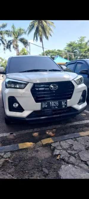 Daihatsu rocky apik terawat lokasi di  , tersedia melalui melalui situs Olx