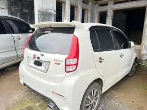 Daihatsu sirion 2013 kumplit pajak 2021,kaleng 2023 lokasi di  , tersedia melalui melalui situs Olx