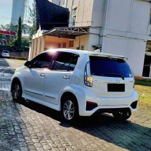 Daihatsu Sirion 2017 Bensin lokasi di  , tersedia melalui melalui situs Olx