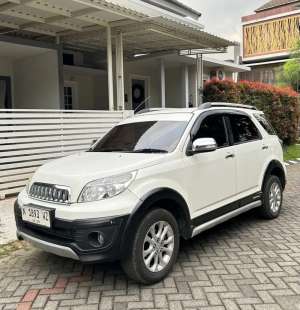 Daihatsu Terios 2014 Bensin lokasi di  , tersedia melalui melalui situs Olx