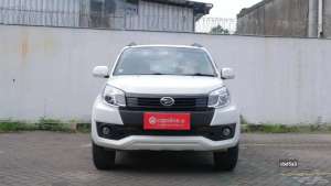 Jual bekas DAIHATSU TERIOS X 1.5 AT 2017 PUTIH,lokasi di Bandung Kota