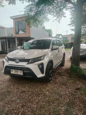 Jual bekas Daihatsu terrios x 2020 manual,lokasi di Makassar Kota