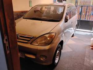 Daihatsu Xenia 2004 Bensin lokasi di  , tersedia melalui melalui situs Olx