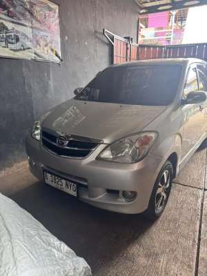 Jual bekas Daihatsu Xenia 2009 Bensin,lokasi di  