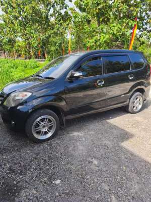 Daihatsu Xenia 2010 Bensin lokasi di  , tersedia melalui melalui situs Olx