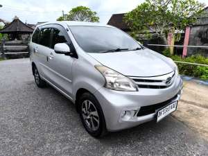 Daihatsu Xenia 2013 Bensin lokasi di  , tersedia melalui melalui situs Olx