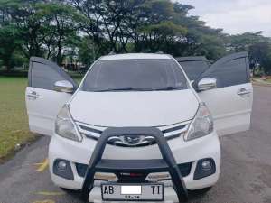 Daihatsu Xenia Type R Deluxe 1.300 cc lokasi di  , tersedia melalui melalui situs Olx