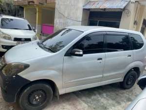 Daihatsu Xenia XI 1.3 AT lokasi di  , tersedia melalui melalui situs Olx