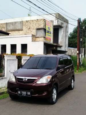Jual bekas Daihatsu Xenia Xi 1.3 Manual Tahun 2011 Merah Maroon,lokasi di Medan Kota