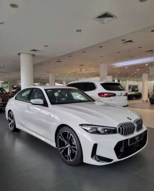 Jual bekas DI JUAL CEPAT BMW 320i M sport 2025,lokasi di  