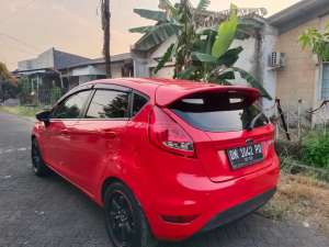 Jual bekas Di jual ford fiesta 1.4 AT 2013,lokasi di  