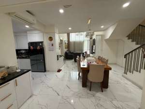 Di Jual Rumah Asya Matana JGC Jaktim lokasi di Bekasi Kota, tersedia melalui melalui situs Olx