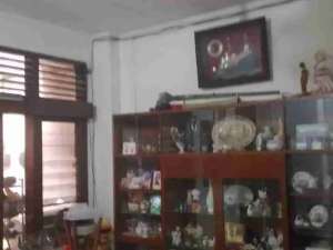 Di Jual Rumah di Kompleks Kebon Torong lokasi di Jakarta Barat, tersedia melalui melalui situs Olx