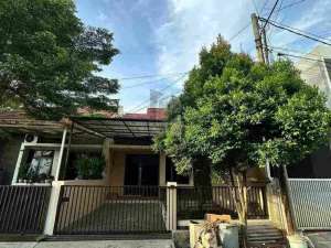 Di jual rumah Setra Dago Antapani Bandung lokasi di Bandung Kota, tersedia melalui melalui situs Olx