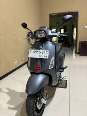 Di jual vespa matic 2023 lokasi di  , tersedia melalui melalui situs Olx