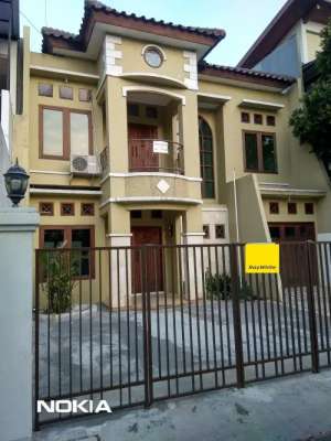 DI SEWAKAN RUMAH DI CILANDAK lokasi di Jakarta Selatan, tersedia melalui melalui situs Olx