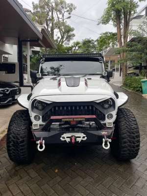 Jual bekas DIJUAL CEPAT TERMURAH JEEP WRANGLER SPORT RENEGADE 4 DOOR 3.0 AT,lokasi di Depok Kota