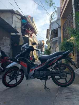 Dijual cepet motor Honda Blade 2015 warja hitam. kondisi mesin sehat lokasi di  , tersedia melalui melalui situs Olx