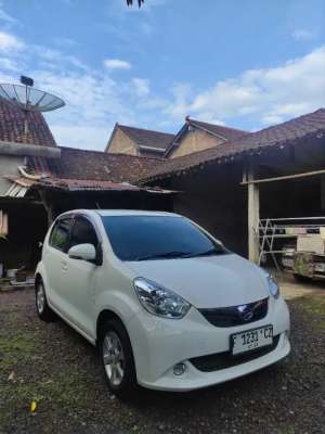 Dijual Daihatsu Sirion 2012 lokasi di  , tersedia melalui melalui situs Olx