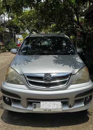 DIJUAL DAIHATSU XENIA Li Family 2009 lokasi di  , tersedia melalui melalui situs Olx