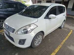 Jual bekas Dijual Ertiga thn 2013 Type GX, pemakaian pribadi,lokasi di  