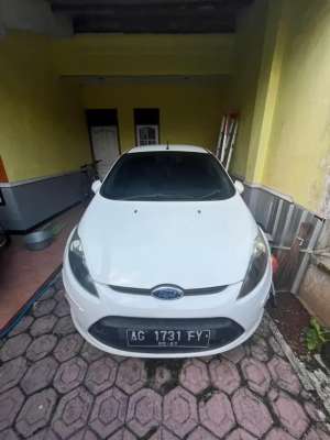 Jual bekas DIJUAL FORD FIESTA 2012 Matic,lokasi di  