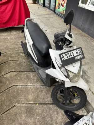 Jual bekas DIJUAL honda beat FI 2013,lokasi di  