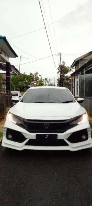 Jual bekas Dijual Honda Civic Hatchback Turbo tahun 2018 nopol B,lokasi di  