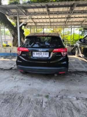 Dijual Honda HRV Hitam TipeSMT 2015 lokasi di  , tersedia melalui melalui situs Olx