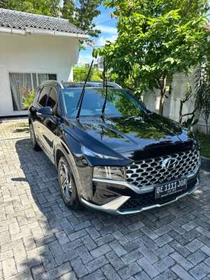 Dijual Hyundai Santa Fe Signature Gasoline 2.5 6AT 2022 lokasi di  , tersedia melalui melalui situs Olx