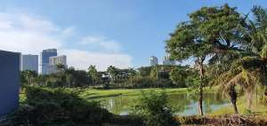 Dijual kavling golf viewdanau di Graha Famili , Surabaya Barat lokasi di Surabaya Kota, tersedia melalui melalui situs Olx