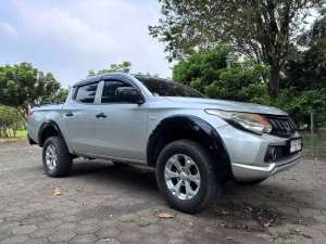 Jual bekas Dijual Mitsubishi Triton Double Cabin, Diesel 2500 HDX 4x4,lokasi di Tangerang Kota