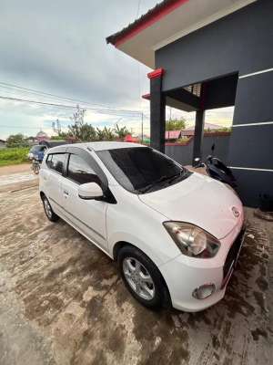 Dijual mobil Daihatsu Ayla Tahun 2014 lokasi di  , tersedia melalui melalui situs Olx