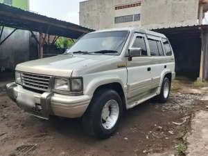 Dijual Mobil Isuzu Panther TBR 52 lokasi di  , tersedia melalui melalui situs Olx