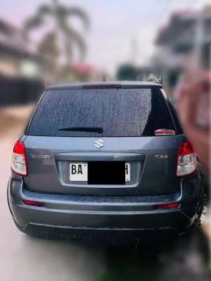 Dijual Mobil Suzuki SX4 X Over MT lokasi di  , tersedia melalui melalui situs Olx