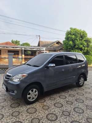 Jual bekas Dijual Mobil Xenia Li 1.0 th 2012,lokasi di Bengkulu Kota