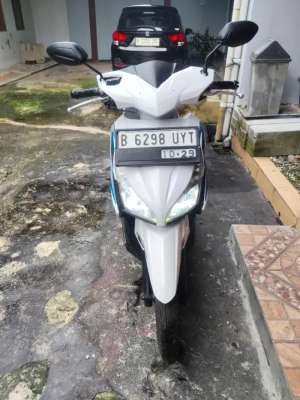 Dijual Motor Matic Honda Vario 110 FI Injeksi lokasi di  , tersedia melalui melalui situs Olx