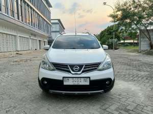 Jual bekas Dijual nissan xgear matic 3 baris 2013,lokasi di Pekanbaru Kota