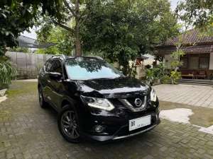 Dijual Nissan Xtrail T32 2.5 2015 istimewa lokasi di  , tersedia melalui melalui situs Olx