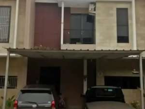Dijual Rumah 2 Lantai Siap Huni dekat Pasar Jaya Cibubur KPR J-20853 lokasi di Jakarta Timur, tersedia melalui melalui situs Olx