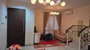 Dijual rumah 2Lt 6x12,5m Semi Furnished di Jakarta Garden City lokasi di Jakarta Timur, tersedia melalui melalui situs Olx