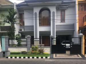 DIJUAL RUMAH BABATAN PRATAMA lokasi di Surabaya Kota, tersedia melalui melalui situs Olx
