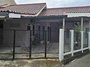 Dijual rumah kav dki pondok kelapa lokasi di Jakarta Timur, tersedia melalui melalui situs Olx