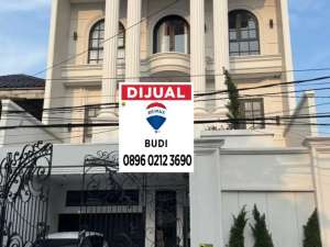Dijual rumah Komplek Imperial Gading perbatasan kelapa gading 3 tk LT 182 m2 8 x 20 ada kolam renang pribadi lokasi di Jakarta Utara, tersedia melalui melalui situs Olx