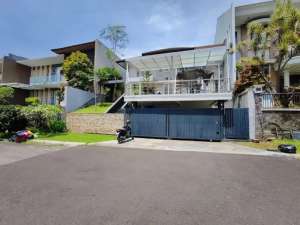 DIJUAL RUMAH MEWAH DI SETRA DUTA BANDUNG Lokasi Strategis dan Akses Mudah lokasi di Bandung Kota, tersedia melalui melalui situs Olx